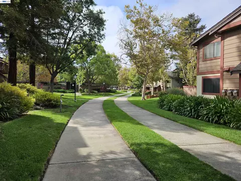 247 E Warren Cmn, Fremont, CA 94539