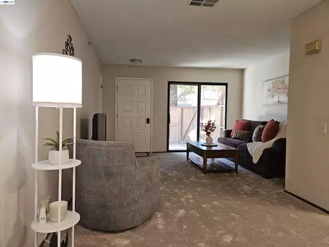 Living - 247 E Warren Cmn, Fremont, CA 94539 photo 5 of 8