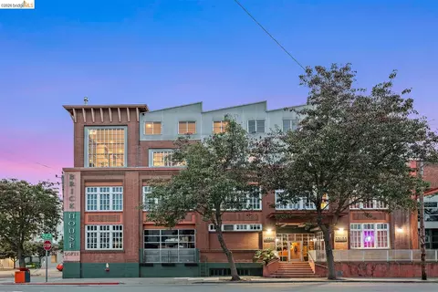 Exterior - 201 3rd St #302, Oakland, CA 94607 photo 3 of 4
