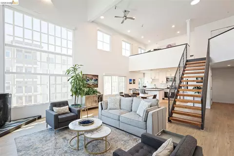 Living - 201 3rd St #302, Oakland, CA 94607 photo 4 of 7