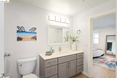 Bath - 201 3rd St #302, Oakland, CA 94607 photo 2 of 3