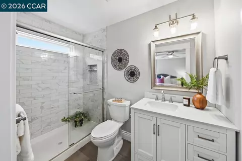 Bath - 169 Venado Corte, Walnut Creek, CA 94598 photo 3 of 5