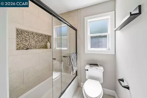 Bath - 169 Venado Corte, Walnut Creek, CA 94598 photo 2 of 5