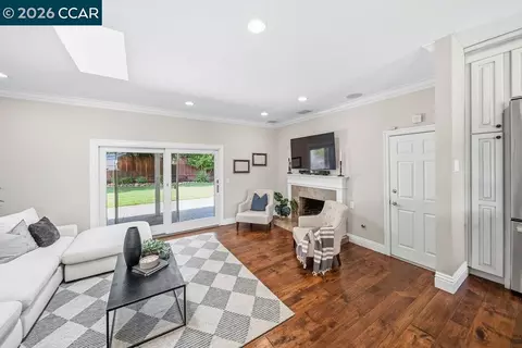 Living - 169 Venado Corte, Walnut Creek, CA 94598 photo 4 of 5