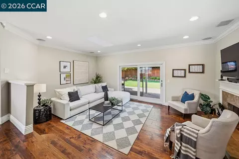 Living - 169 Venado Corte, Walnut Creek, CA 94598 photo 3 of 5