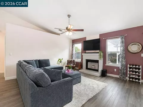 Living - 5037 Morgan Way, Antioch, CA 94531 photo 4 of 5