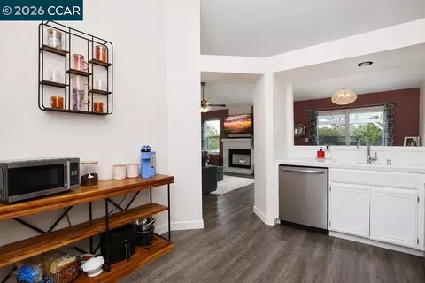 Entry Way - 5037 Morgan Way, Antioch, CA 94531 photo 4 of 4
