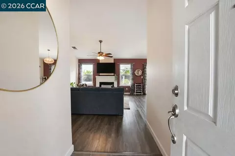 Entry Way - 5037 Morgan Way, Antioch, CA 94531 photo 1 of 4