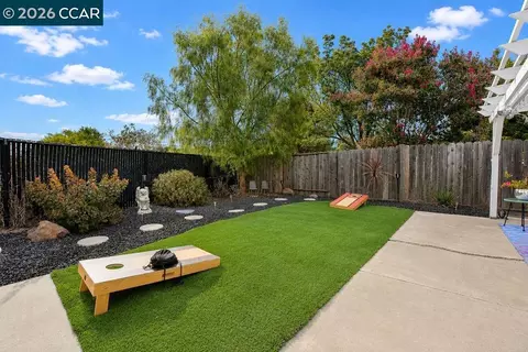 Exterior - 5037 Morgan Way, Antioch, CA 94531 photo 7 of 8