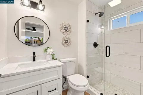 Bath - 952 Marie Ave, Martinez, CA 94553 photo 2 of 2