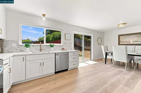 Kitchen - 952 Marie Ave, Martinez, CA 94553 photo 5 of 5