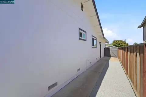 Exterior - 952 Marie Ave, Martinez, CA 94553 photo 7 of 7