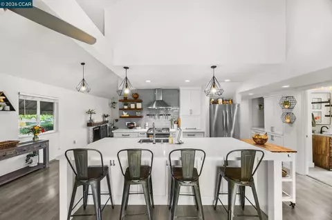 305 Virginia Dr, Livermore, CA 94550