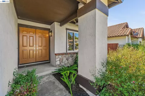 Entry Way - 19491 Edwin Markham, Castro Valley, CA 94552 photo 1 of 4