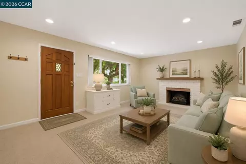 Living - 1501 Lassen Ct, Vallejo, CA 94591 photo 1 of 9