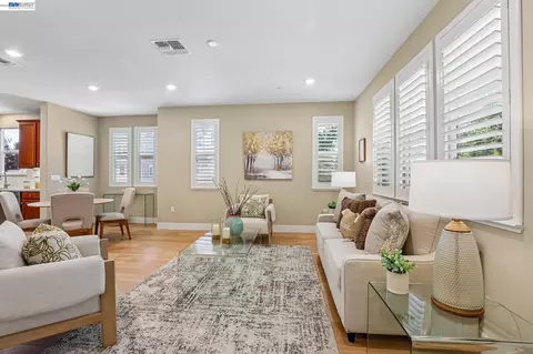 Living - 2836 Stringham Way, Dublin, CA 94568 photo 2 of 3