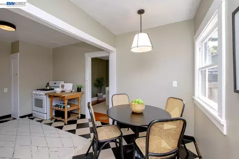 Dining - 1023 Willow St, Alameda, CA 94501 photo 6 of 8