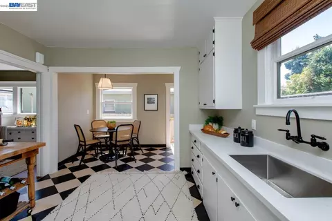 Kitchen - 1023 Willow St, Alameda, CA 94501 photo 1 of 5