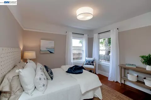 Bedroom - 1023 Willow St, Alameda, CA 94501 photo 1 of 5