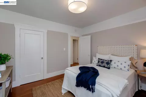 Bedroom - 1023 Willow St, Alameda, CA 94501 photo 2 of 5