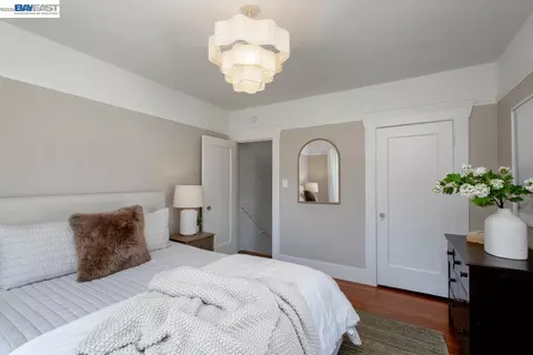 Bedroom - 1023 Willow St, Alameda, CA 94501 photo 4 of 5