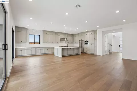 Living - 2314 Sand Dune Ave, Marina, CA 93933 photo 3 of 7