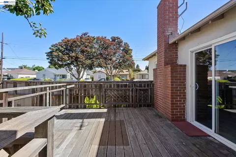 Exterior - 477 Cascade Rd, San Leandro, CA 94577 photo 8 of 12