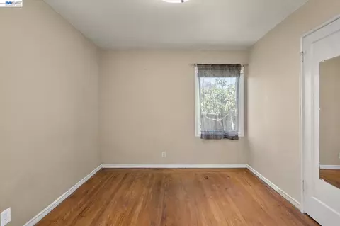 Bedroom - 477 Cascade Rd, San Leandro, CA 94577 photo 5 of 9