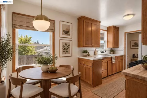 Kitchen - 477 Cascade Rd, San Leandro, CA 94577 photo 1 of 4