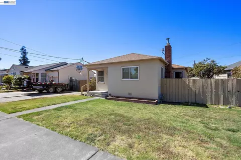 Exterior - 477 Cascade Rd, San Leandro, CA 94577 photo 3 of 12