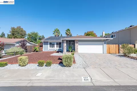 Exterior - 824 Sylvaner Dr, Pleasanton, CA 94566 photo 4 of 9