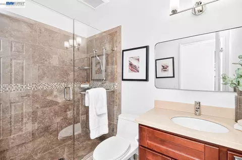 Bath - 824 Sylvaner Dr, Pleasanton, CA 94566 photo 1 of 2