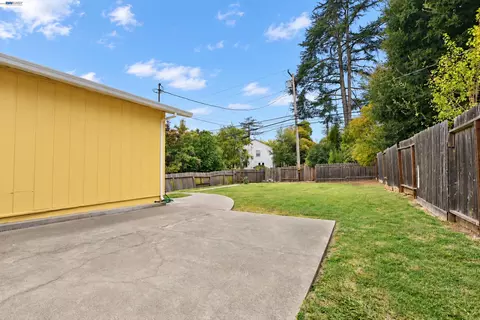 Exterior - 233 Fairmont Ave, Vallejo, CA 94590 photo 4 of 5