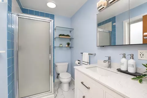 Bath - 233 Fairmont Ave, Vallejo, CA 94590 photo 1 of 1