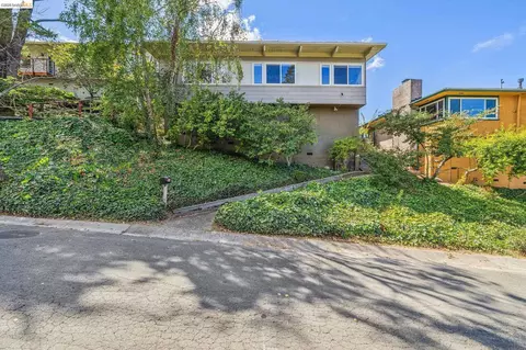 Exterior - 1024 Overlook Rd, Berkeley, CA 94708 photo 2 of 7