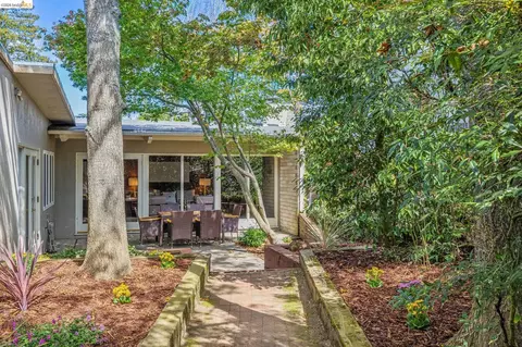Exterior - 1024 Overlook Rd, Berkeley, CA 94708 photo 6 of 7