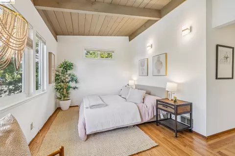 Bedroom - 1024 Overlook Rd, Berkeley, CA 94708 photo 2 of 4