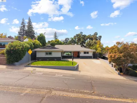 1206 43rd Ave, Sacramento, CA 95831
