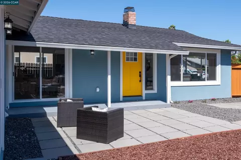 Exterior - 258 Azalea Ct, Fairfield, CA 94533 photo 3 of 8