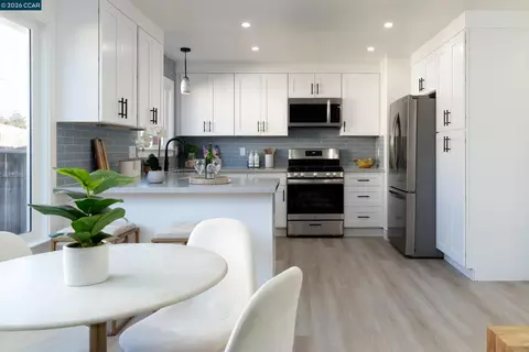 Kitchen - 258 Azalea Ct, Fairfield, CA 94533 photo 1 of 5