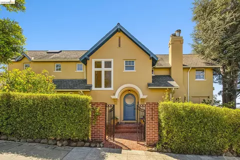 6115 Ocean View Dr, Oakland, CA 94618