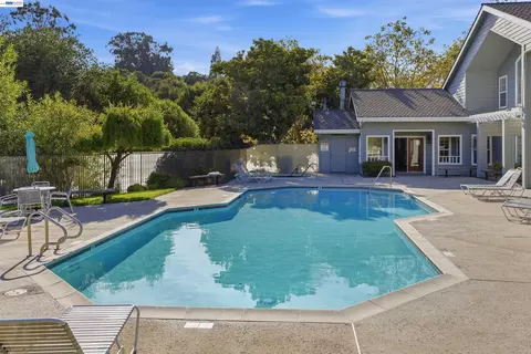 Exterior - 8040 Mountain View Dr #D, Pleasanton, CA 94588 photo 8 of 8