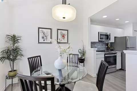 Dining - 8040 Mountain View Dr #D, Pleasanton, CA 94588 photo 1 of 2