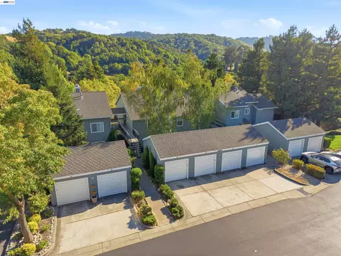 View/Area - 8040 Mountain View Dr #D, Pleasanton, CA 94588 photo 3 of 9