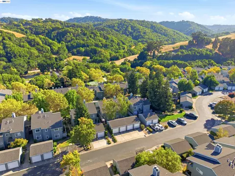 View/Area - 8040 Mountain View Dr #D, Pleasanton, CA 94588 photo 6 of 9