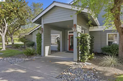 Exterior - 8040 Mountain View Dr #D, Pleasanton, CA 94588 photo 6 of 8