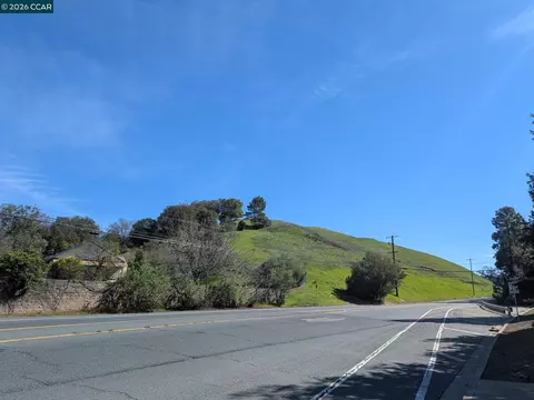Vine Hill Way, Martinez, CA 94553 photo 3