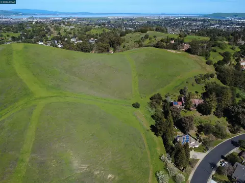 Vine Hill Way, Martinez, CA 94553 photo 9