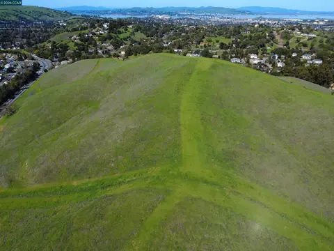 Vine Hill Way, Martinez, CA 94553 photo 11