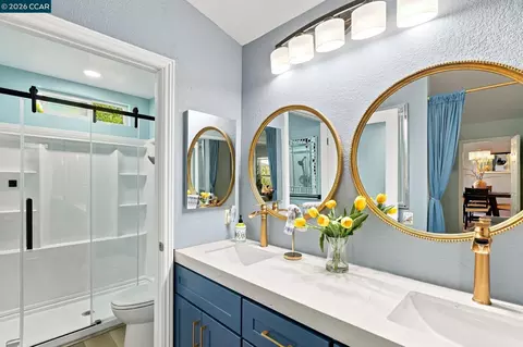 Bath - 25 Sparrow Hawk Ct, Oakley, CA 94561 photo 2 of 2